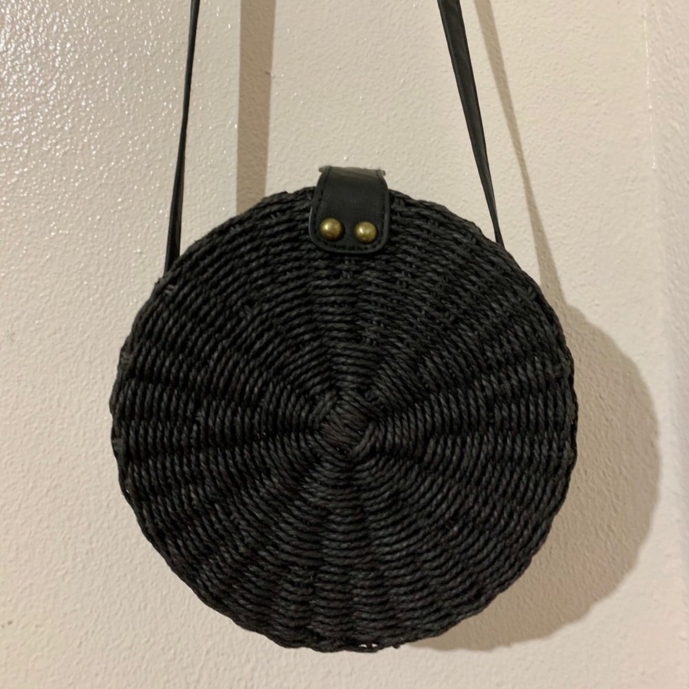 Black cross over bag